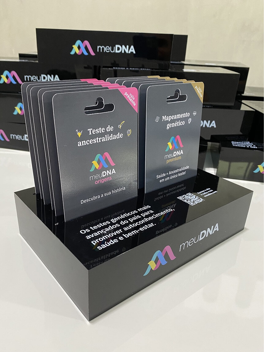 display-de-balcao-em-acrilico-1